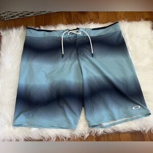 Oakley Men's Swim Trunks in Blue and Black Gradient